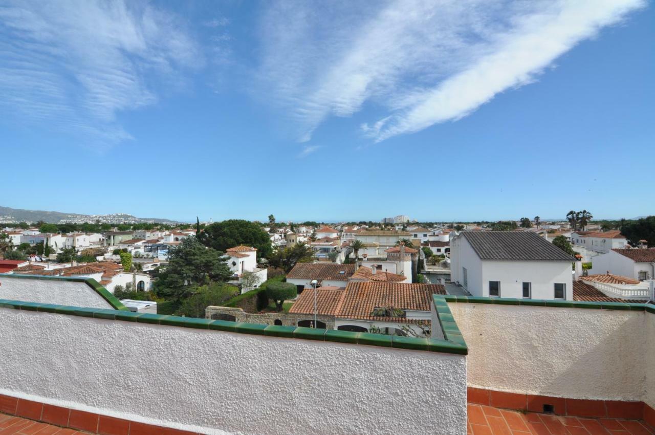 Rnet - Empuriabrava Valira Apartment Екстериор снимка